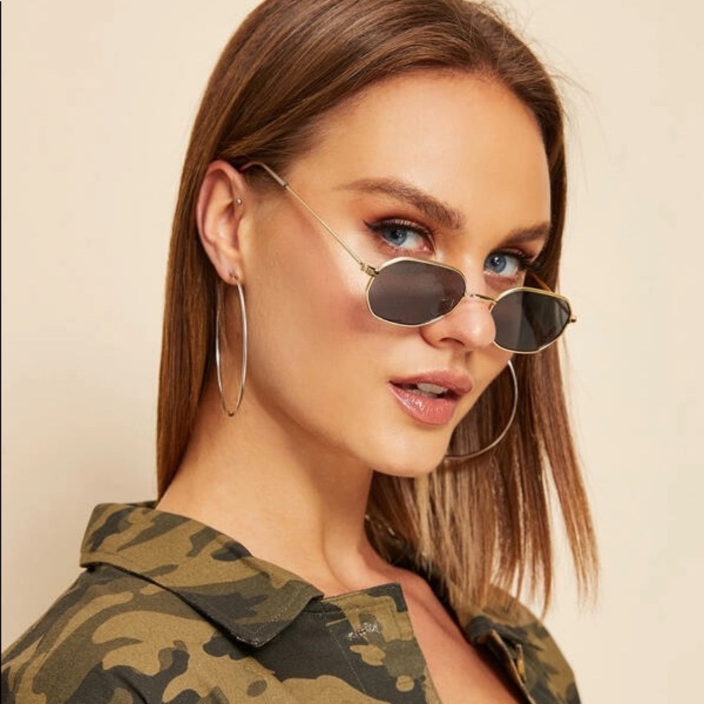 Metal frame square sunglasses